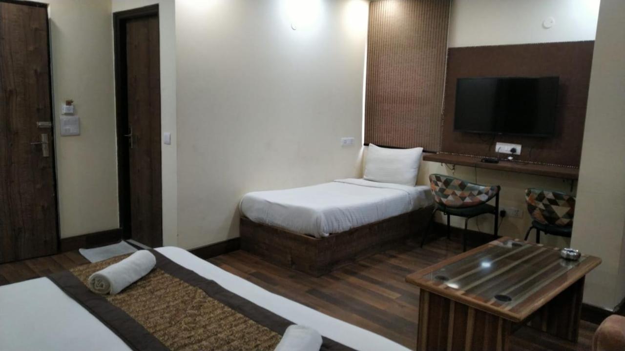 Hotel Singh Continetal Delhi  Eksteriør bilde