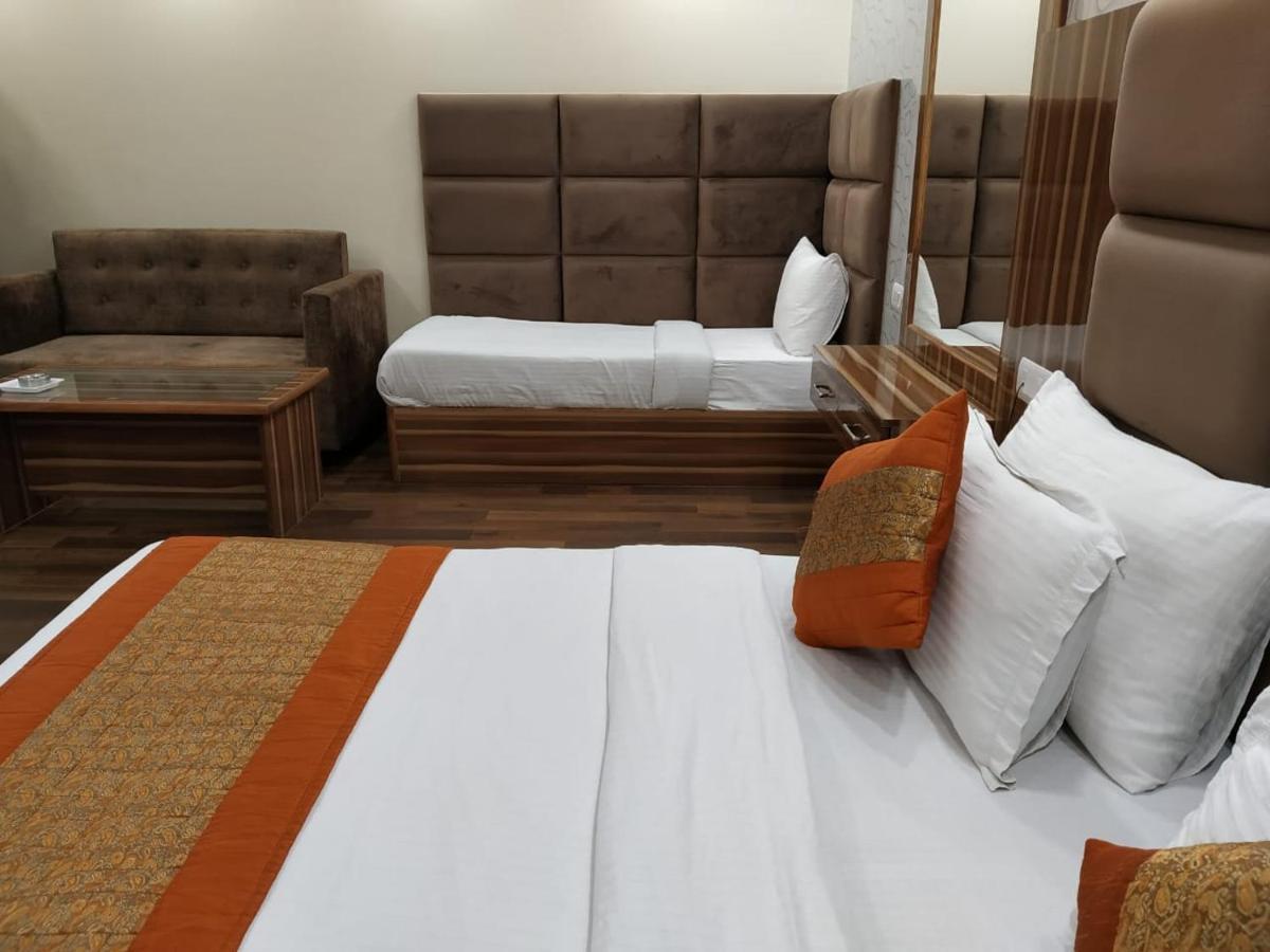 Hotel Singh Continetal Delhi  Eksteriør bilde