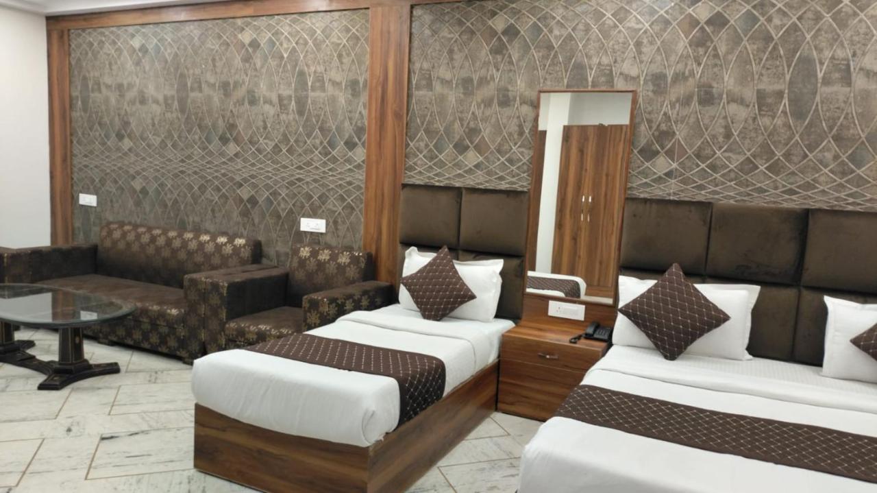 Hotel Singh Continetal Delhi  Eksteriør bilde