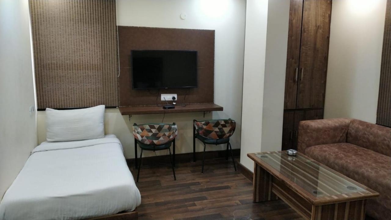 Hotel Singh Continetal Delhi  Eksteriør bilde