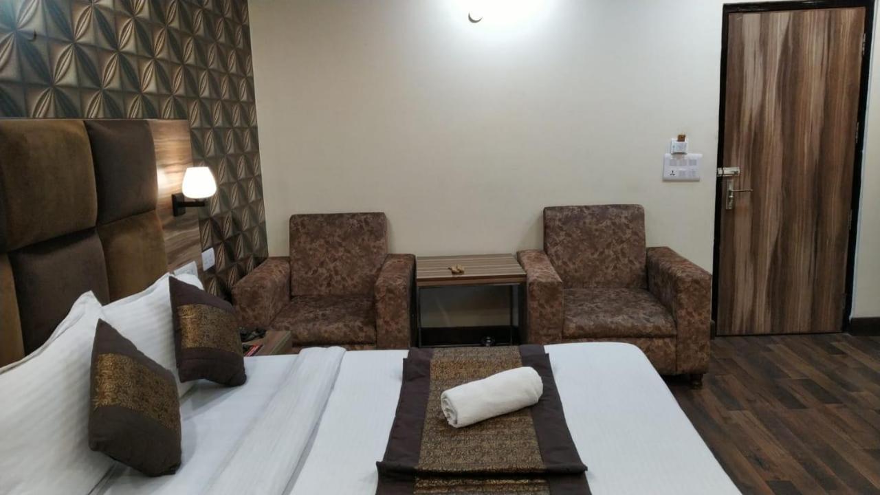 Hotel Singh Continetal Delhi  Eksteriør bilde