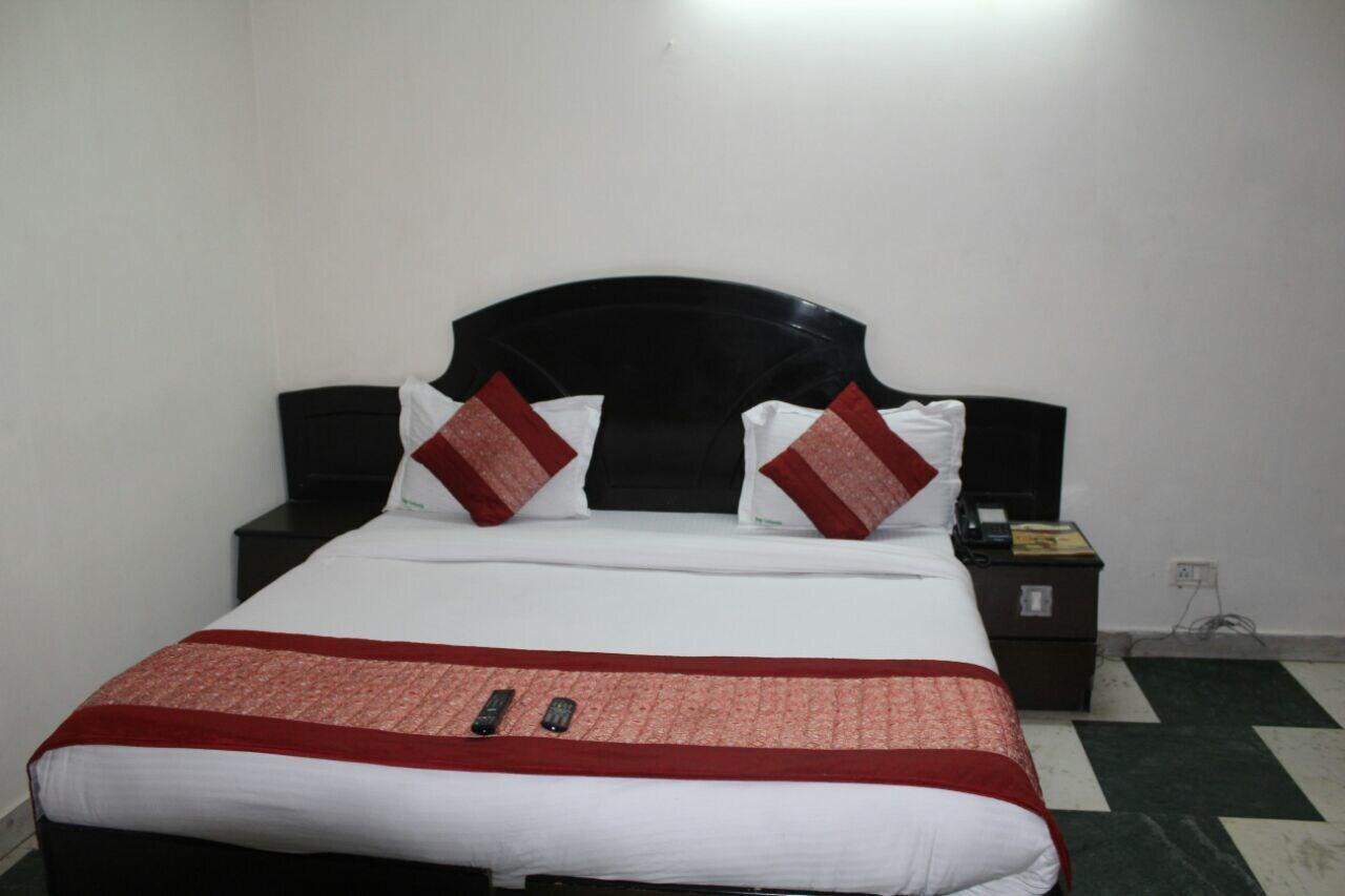 Hotel Singh Continetal Delhi  Eksteriør bilde