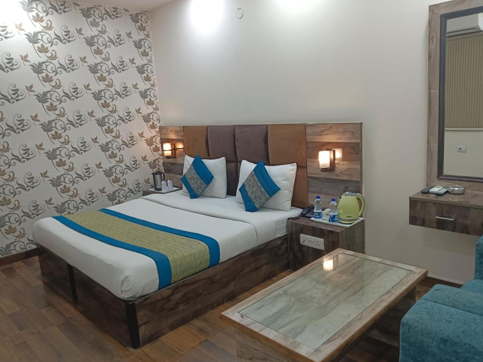 Hotel Singh Continetal Delhi  Eksteriør bilde